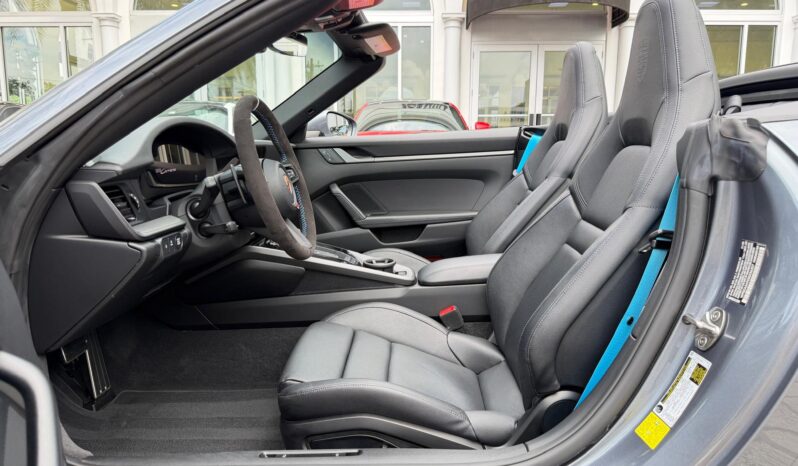 2025 Porsche 911 Carrera Cabriolet full
