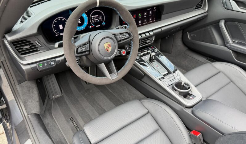 2025 Porsche 911 Carrera Cabriolet full