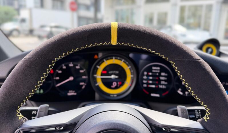 2024 Porsche 911 Carrera GTS full