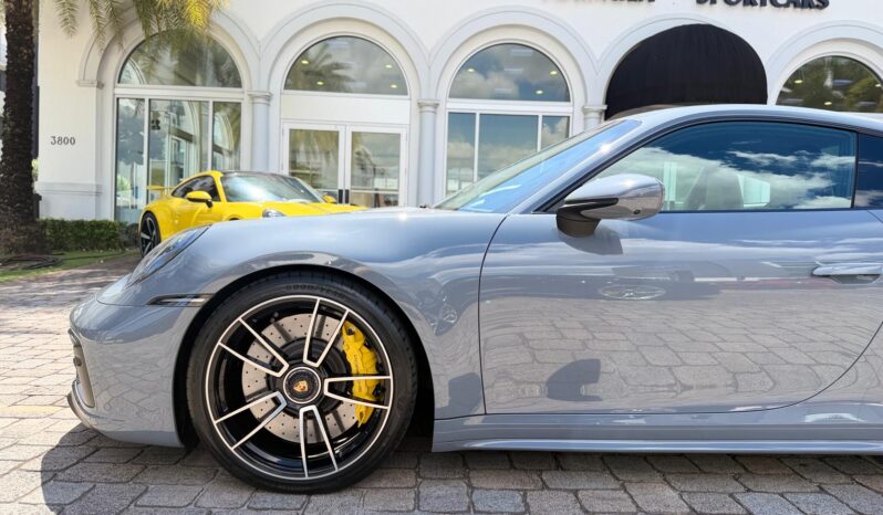 2024 Porsche 911 Carrera GTS full