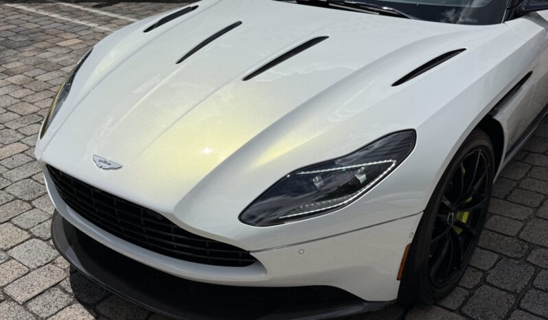 2020 Aston Martin DB11 AMR full