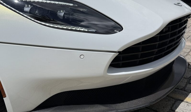 2020 Aston Martin DB11 AMR full
