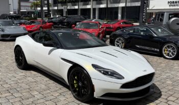 2020 Aston Martin DB11 AMR full