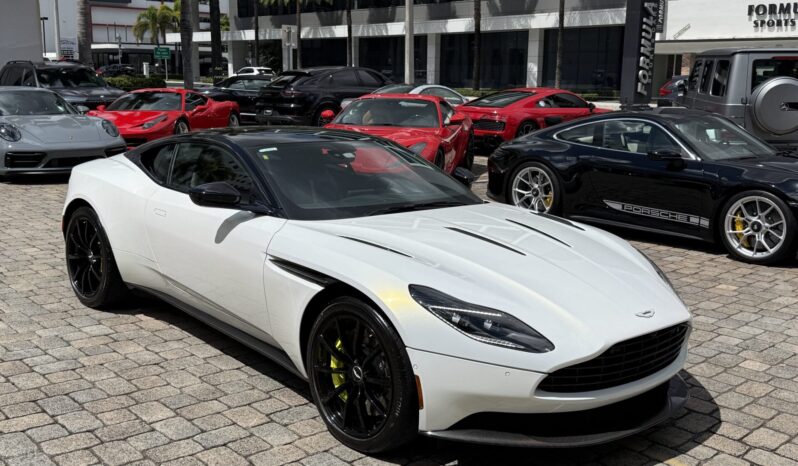 2020 Aston Martin DB11 AMR full