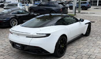 2020 Aston Martin DB11 AMR full