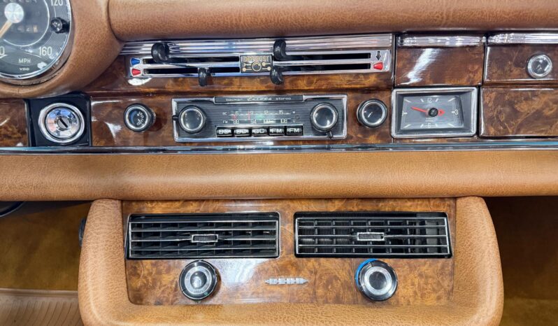 1971 Mercedes-Benz 280 SE 3.5 Cabriolet full