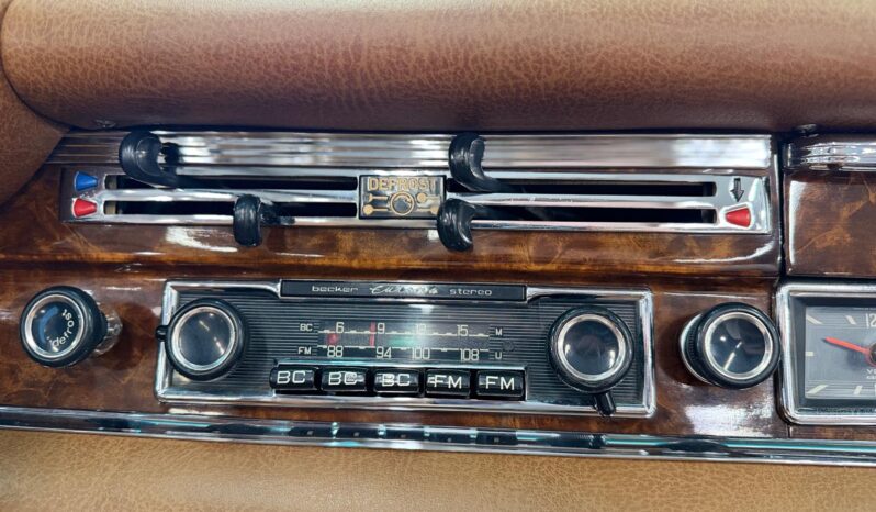 1971 Mercedes-Benz 280 SE 3.5 Cabriolet full