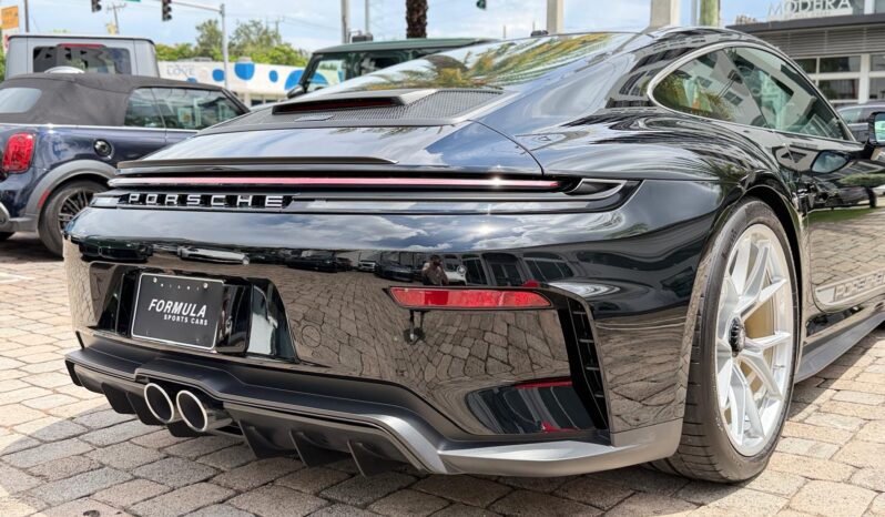 2026 Porsche 911 GT3 w/Touring Package full