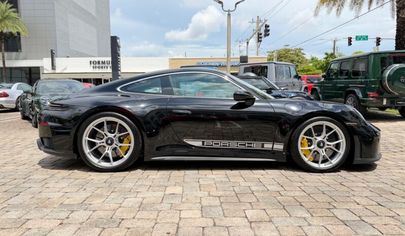 2026 Porsche 911 GT3 w/Touring Package full