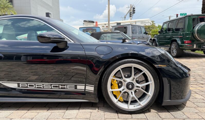 2026 Porsche 911 GT3 w/Touring Package full