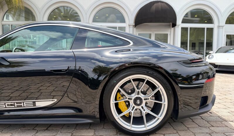 2026 Porsche 911 GT3 w/Touring Package full