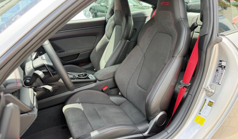 2026 Porsche 911 Carrera GTS full