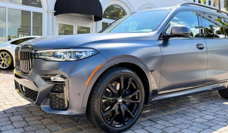 2021 BMW X7 M50i Dark Shadow Edition full