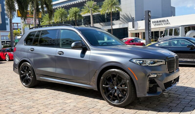 2021 BMW X7 M50i Dark Shadow Edition full