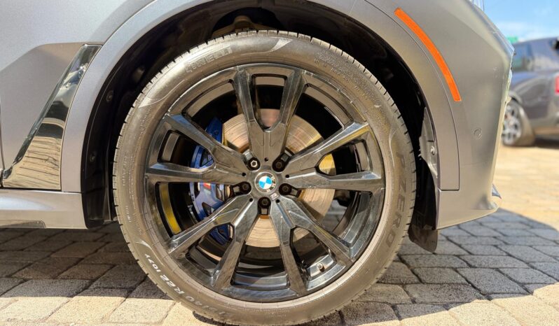 2021 BMW X7 M50i Dark Shadow Edition full