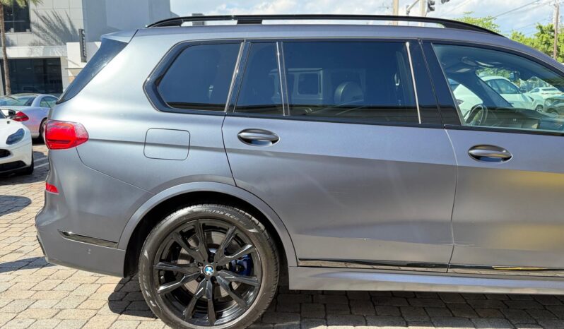 2021 BMW X7 M50i Dark Shadow Edition full