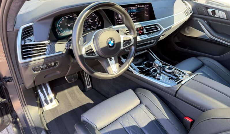 2021 BMW X7 M50i Dark Shadow Edition full