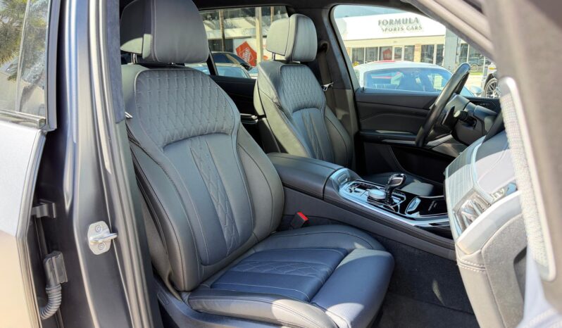 2021 BMW X7 M50i Dark Shadow Edition full