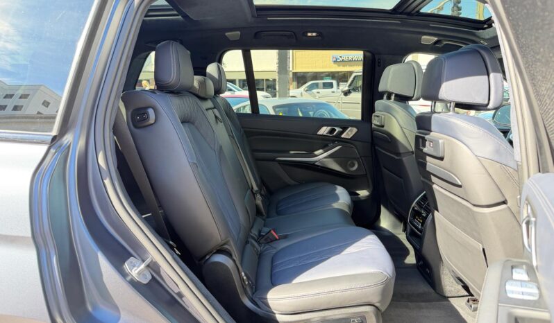 2021 BMW X7 M50i Dark Shadow Edition full