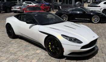 2020 Aston Martin DB11 AMR full
