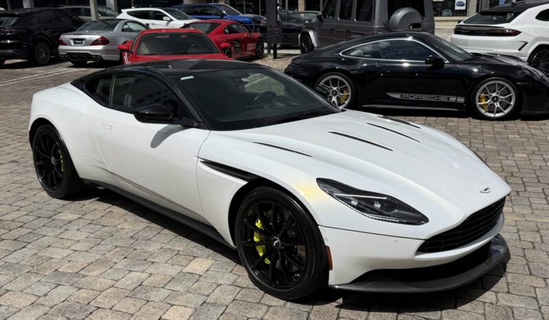 2020 Aston Martin DB11 AMR full