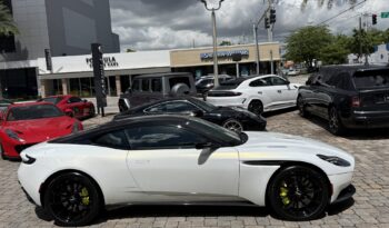 2020 Aston Martin DB11 AMR full