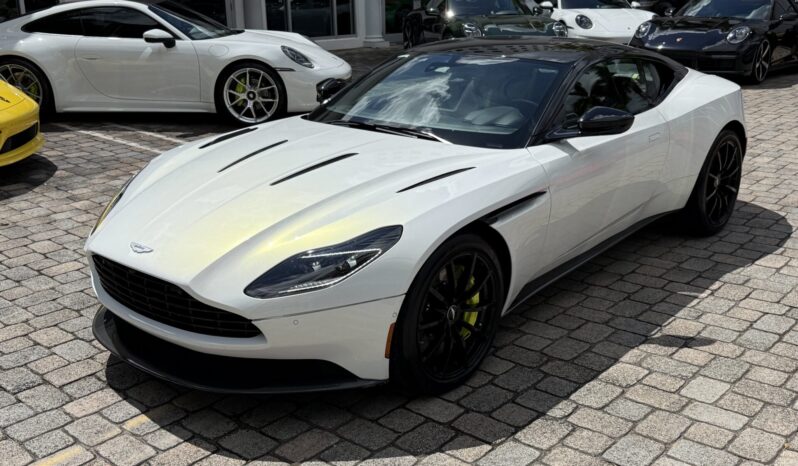 2020 Aston Martin DB11 AMR full