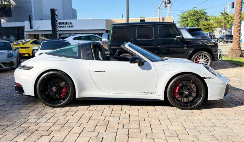 2027 Porsche 911 Targa 4 GTS full