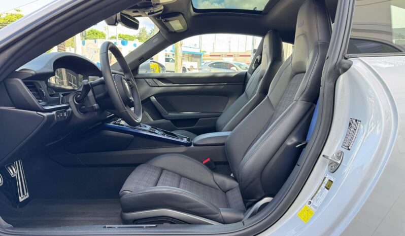2025 Porsche 911 Carrera T full