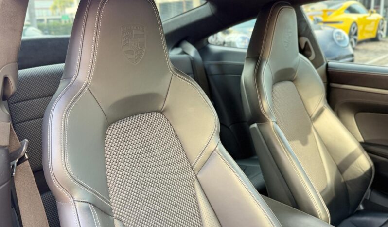 2021 Porsche 911 Carrera full