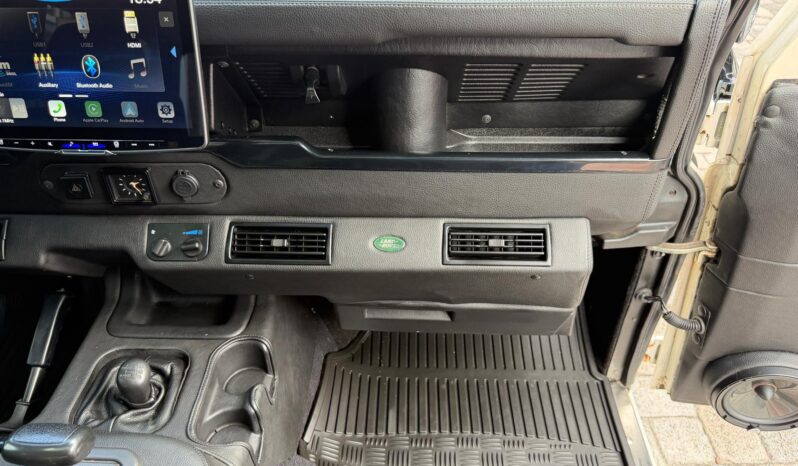 1997 Land Rover Defender 90 full
