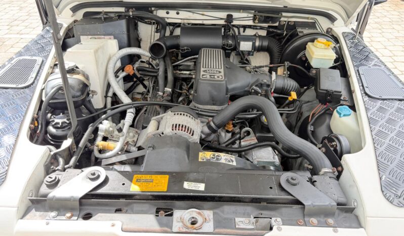 1997 Land Rover Defender 90 full