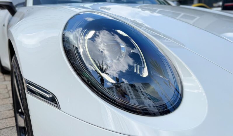 2026 Porsche 911 Carrera Cabriolet full