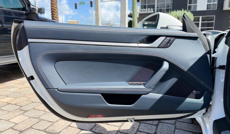2026 Porsche 911 Carrera Cabriolet full