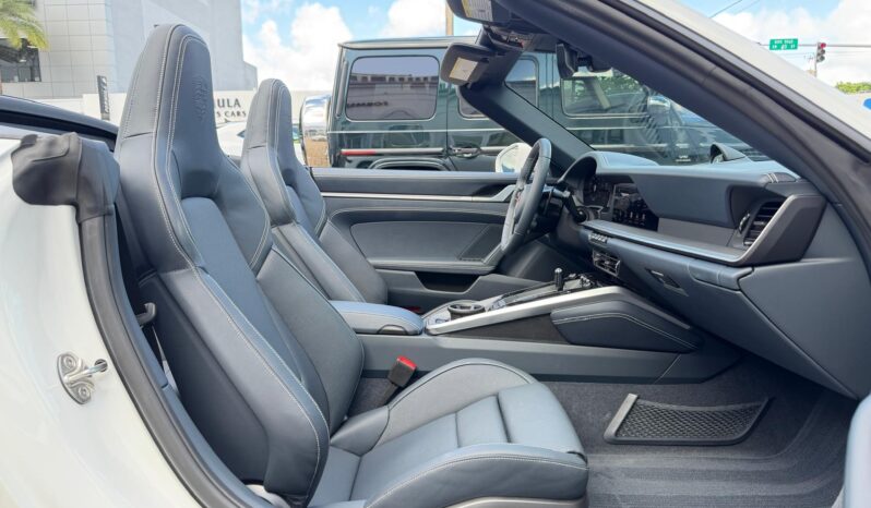 2026 Porsche 911 Carrera Cabriolet full