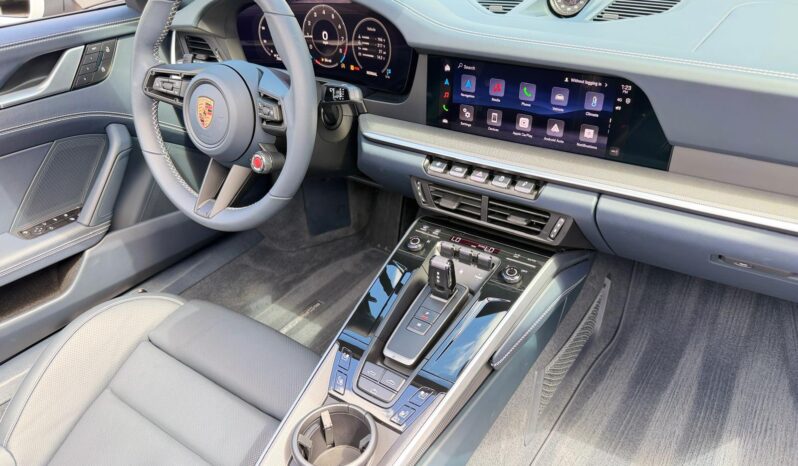 2026 Porsche 911 Carrera Cabriolet full