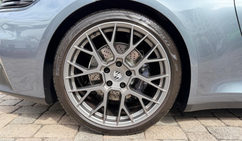 2025 Porsche 911 Carrera full