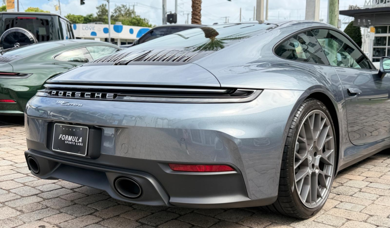 2025 Porsche 911 Carrera full