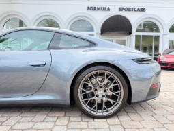 2025 Porsche 911 Carrera full
