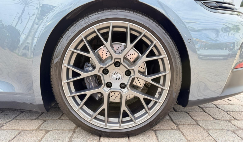 2025 Porsche 911 Carrera full