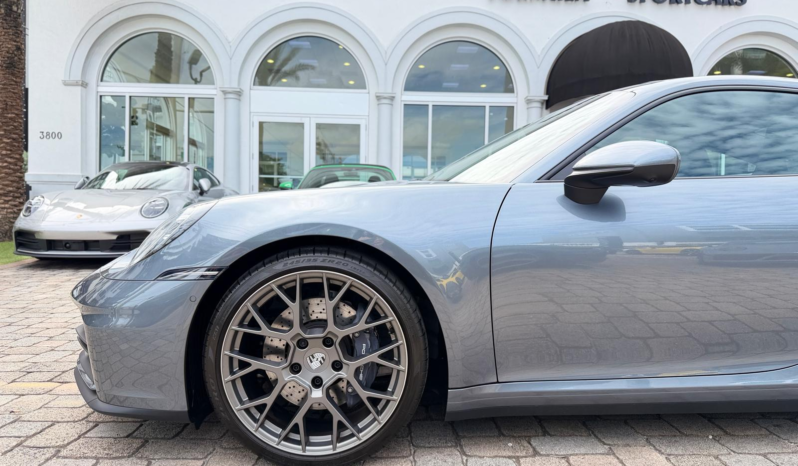 2025 Porsche 911 Carrera full
