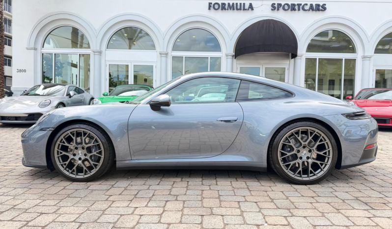 2025 Porsche 911 Carrera full