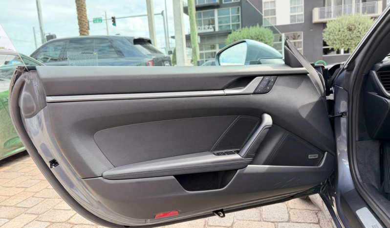 2025 Porsche 911 Carrera full