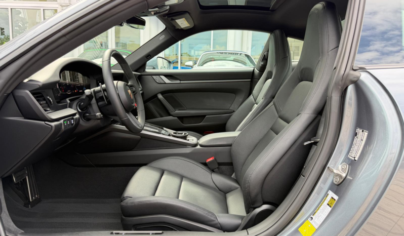 2025 Porsche 911 Carrera full