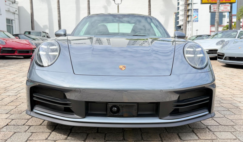 2025 Porsche 911 Carrera full