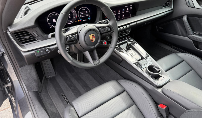 2025 Porsche 911 Carrera full
