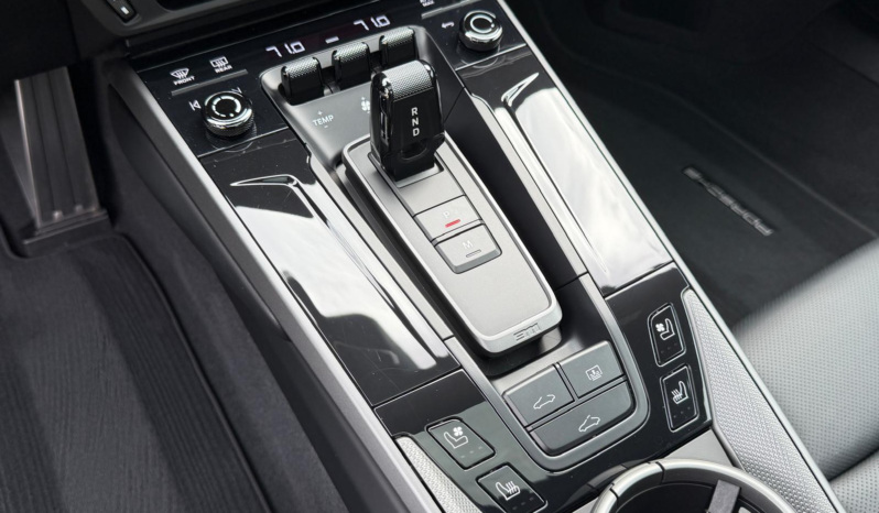 2025 Porsche 911 Carrera full