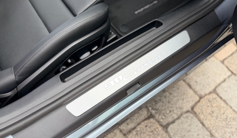 2025 Porsche 911 Carrera full