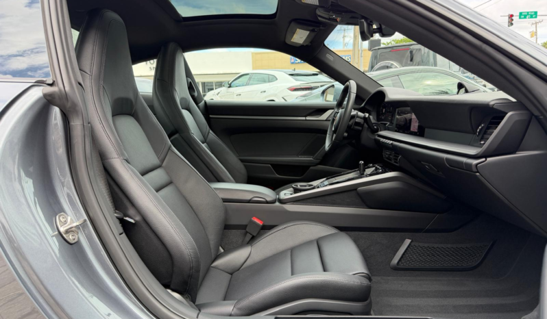 2025 Porsche 911 Carrera full