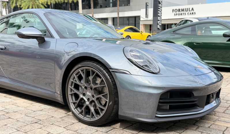 2025 Porsche 911 Carrera full